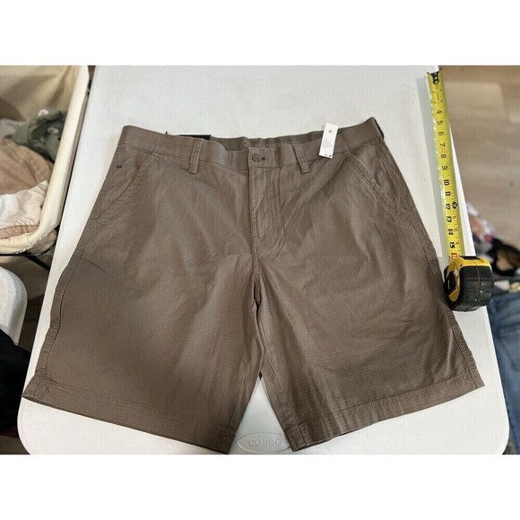 NWT Weatherproof Stretch Ripstop Hiking Shorts 40 Cotton Spandex security pocket - Picture 1 of 5